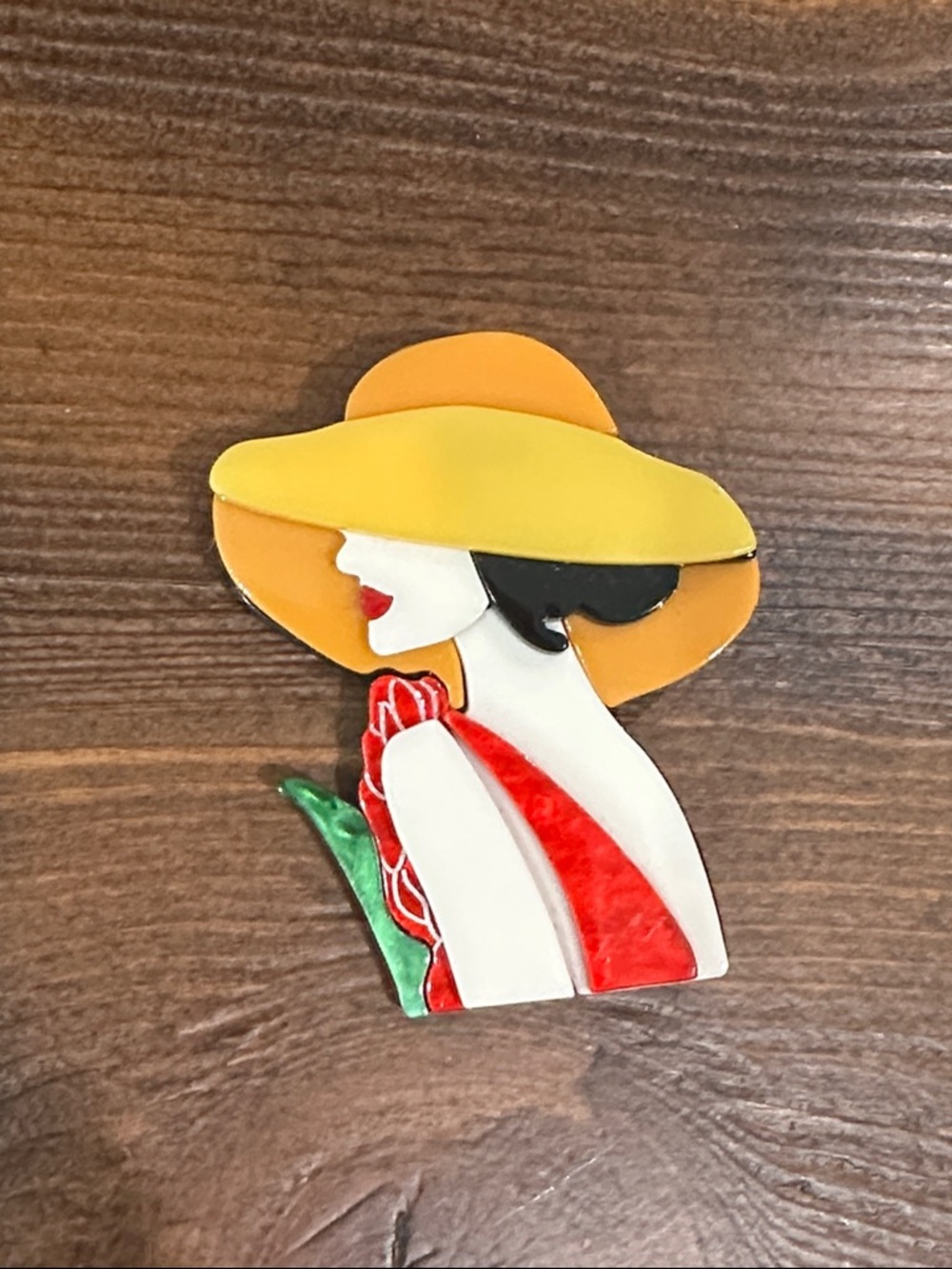 Stylish Woman Silhouette Acrylic Brooch in Yellow Hat and Red Accents